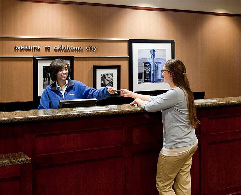 Hampton Inn & Suites Oklahoma City-Bricktown Beltér fotó